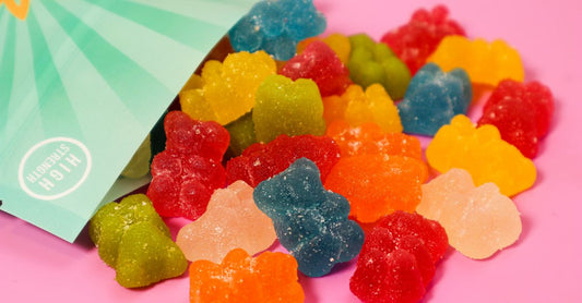 Bunte Gummivitamine für Kinder – die best children's vitamins 2026 auf einem weißen Hintergrund