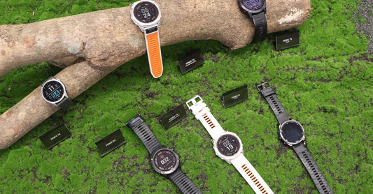 Verschiedene Handgelenkbänder flach auf einem Tisch angeordnet, how to choose wristbands