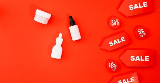Verschiedene Deodorant-Flaschen auf einem Regal – Auswahlhilfe für how to choose deodorants