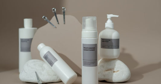Verschiedene Conditioner-Flaschen für eine Conditioner Buying Guide Auswahl