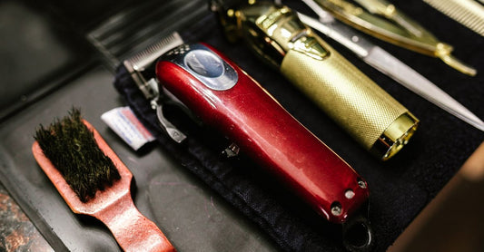 Where to buy fingernail clippers online – hochwertiger Edelstahl-Nagelknipser auf weißem Hintergrund