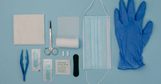 Sterile Gaze-Pads, einzeln verpackt, auf hellem Hintergrund – die beste Wahl für sterile Wundversorgung.