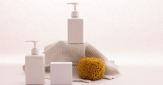 Pump Dispenser aus Glas im Badezimmer – Pump Dispensers Buying Guide 2026