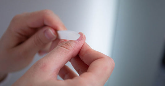 Best nail files & buffers 2026 Set auf weißem Hintergrund mit verschiedenen Körnungen und Buffer-Blöcken für professionelle Nagelpflege