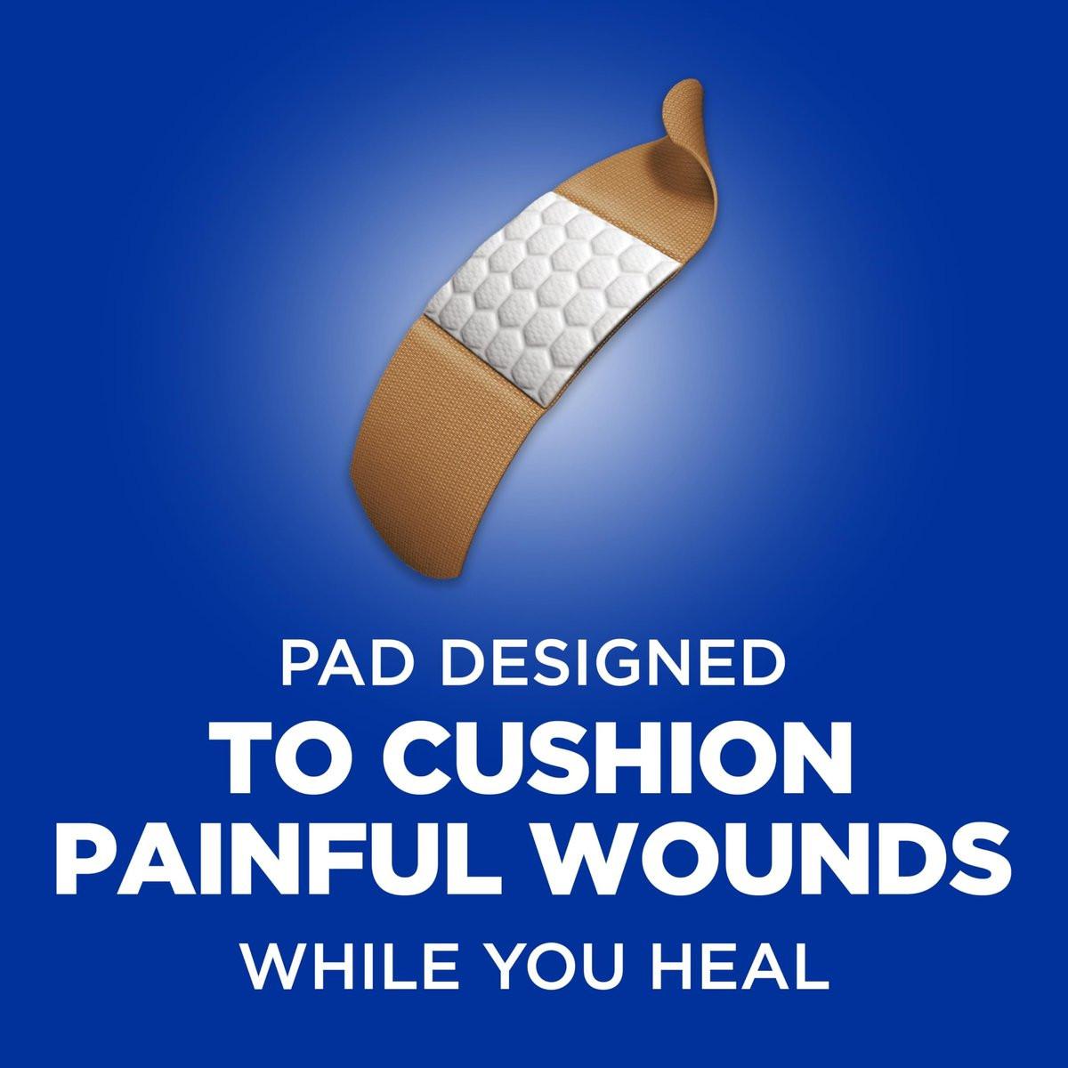 Band-Aid Brand Flexible Fabric Pflaster – 30 Stück, hautfarben, für kleine Schnitte & Schrammen