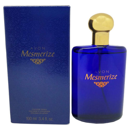 AVON Mesmerize Cologne Spray – Lang anhaltendes Herrenparfüm mit Sandelholz & warmem Amber – Klassischer Signaturduft für den täglichen Gebrauch & als Geschenk, 100 ml Reisegröße