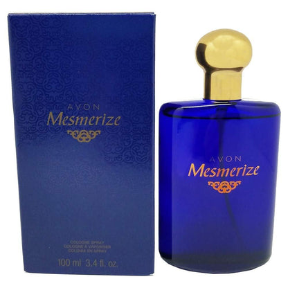 AVON Mesmerize Cologne Spray – Lang anhaltendes Herrenparfüm mit Sandelholz & warmem Amber – Klassischer Signaturduft für den täglichen Gebrauch & als Geschenk, 100 ml Reisegröße