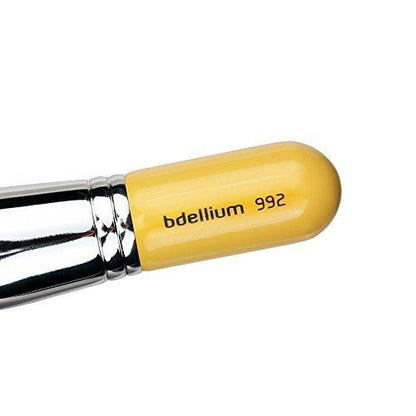 Bdellium Tools Professioneller Make-up-Pinsel – Studio Serie 992 Bronzer – Mit weichen synthetischen und natürlichen Mischfasern für gleichmäßiges Auftragen von Bronzer (Gelb, 1 Stück)