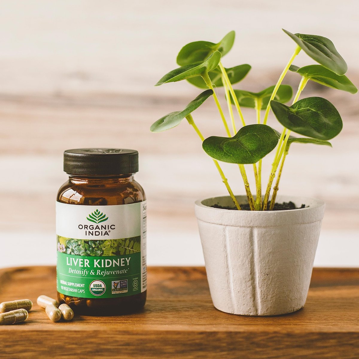 ORGANIC INDIA Leber-Nieren-Kräuterergänzung – Entgiften & Regenerieren, Unterstützt gesunde Leber- und Nierenfunktion, Vegan, Glutenfrei, Koscher, USDA Bio, Non-GMO – 90 Kapseln