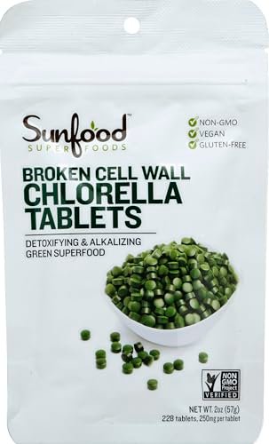 Sunfood Superfoods Chlorella Tabletten mit aufgebrochener Zellwand - Chlorophyll, Chlorella Grünalgen Tabletten für Frauen & Männer, Quelle für Protein, Eisen, Beta-Carotin & B-Vitamine, Nicht-GVO, Vegan - 57 g Beutel