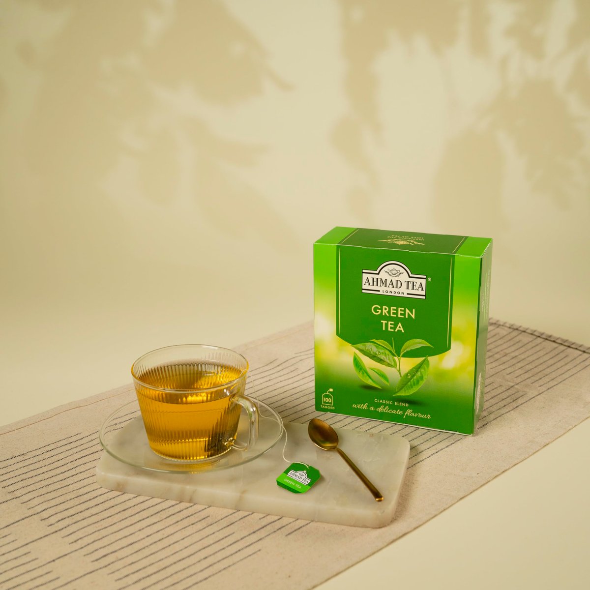 Ahmad Tea Grüner Tee, 100 Beutel – Koffeinhaltig & Zuckerfrei