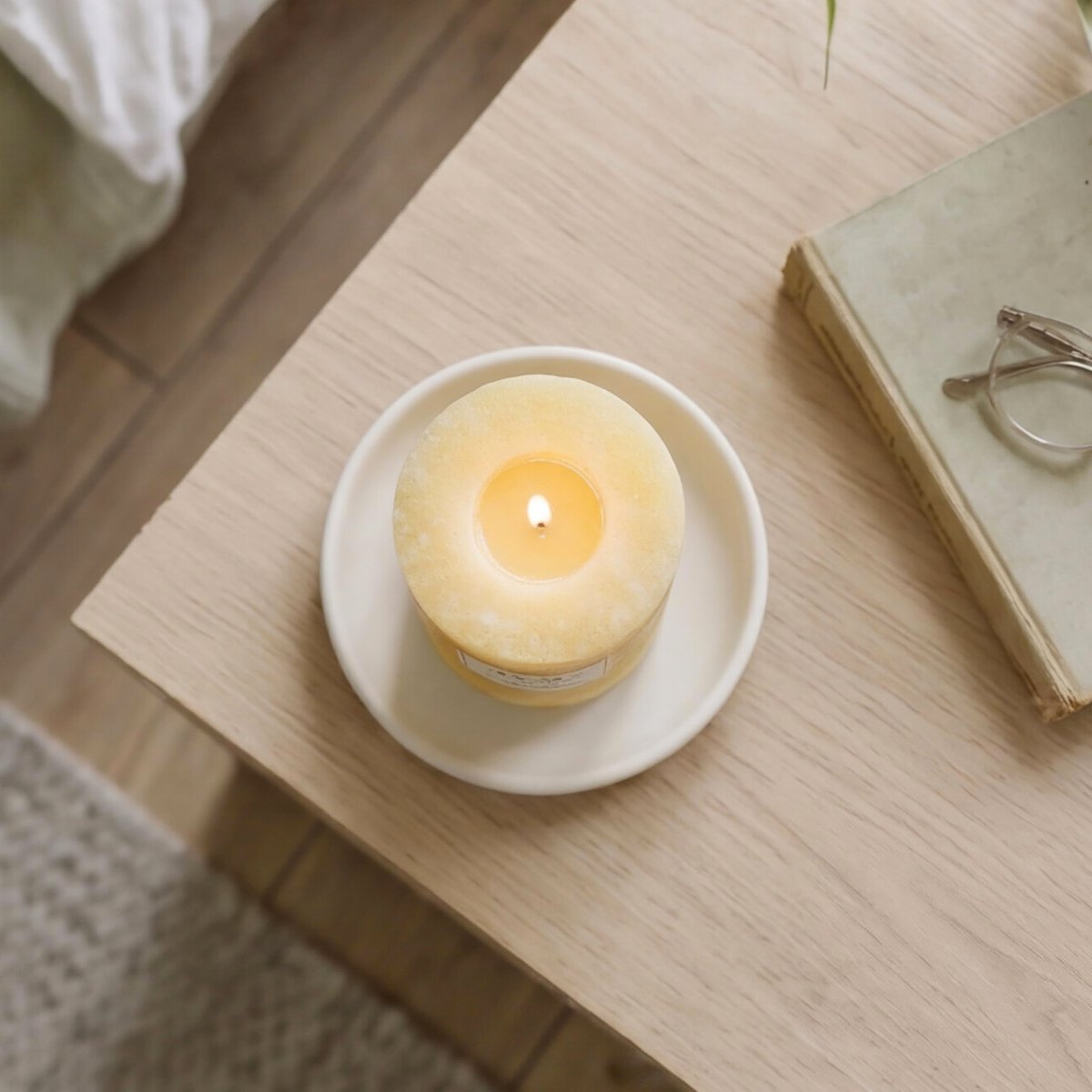 Aroma Naturals Duftkerze Orange & Lemongrass – Gelbe Säulenkerze 2,75 x 5 Zoll für stimmungsvolle Ambiance