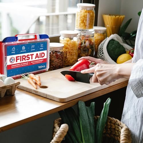Be Smart Get Prepared 180-teiliges Erste-Hilfe-Set: Reinigen, Behandeln, Schützen bei kleinen Schnitten und Schürfwunden. Für Zuhause, Büro, Auto, Schule, Geschäft, Reisen, Notfälle, Überleben, Jagd, Outdoor, Camping & Sport, FSA HSA