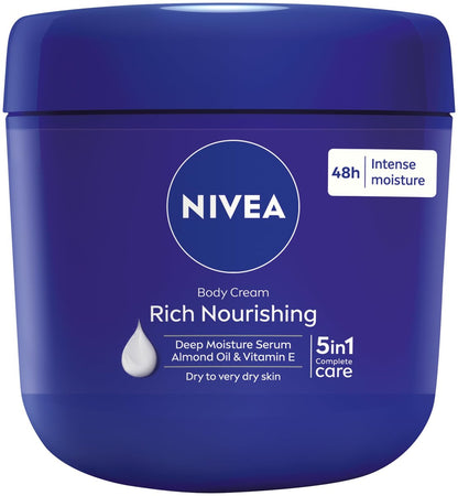 NIVEA Reichhaltige Pflege Body Creme mit Mandelöl für trockene Haut 400 ml