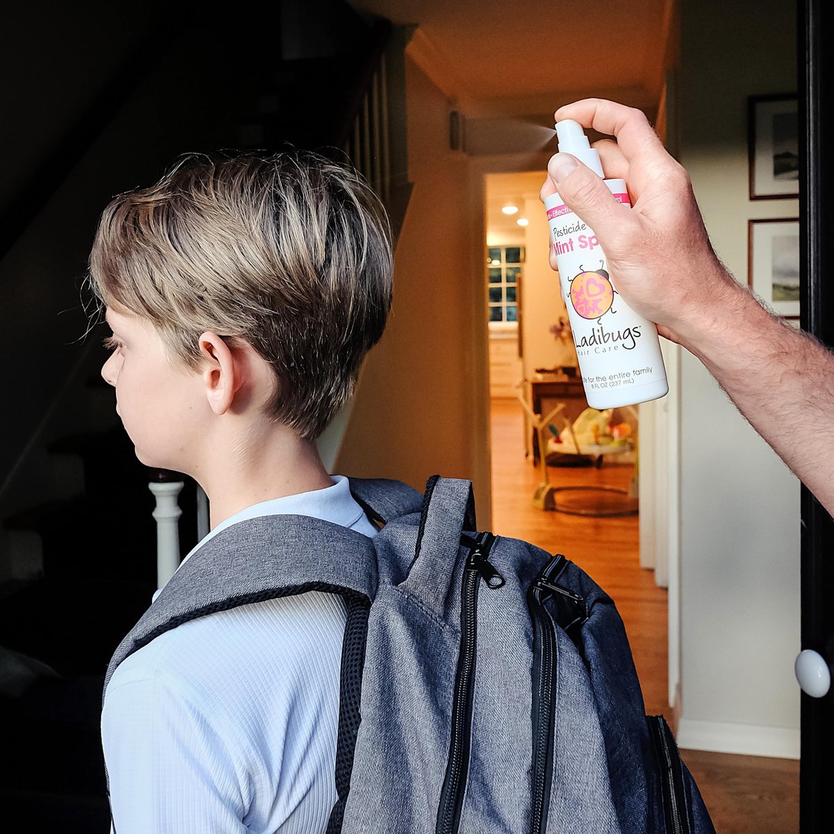 Ladibugs Läusebefall Vorbeugung Minzspray 8 oz | Natürliche Inhaltsstoffe | Hochwirksame Läusebehandlung für den täglichen Gebrauch