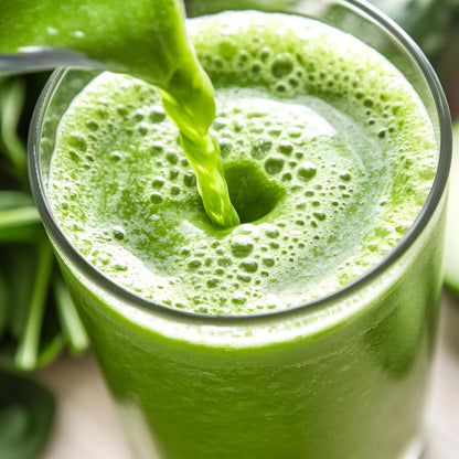 Kuli Kuli Bio Moringa Oleifera Blattpulver & Grüner Smoothie – 100% reines, USDA-zertifiziertes & nicht-GMO Moringa-Pulver, ideal für Smoothies, Tee und Speisen, 1 Packung (210 g)