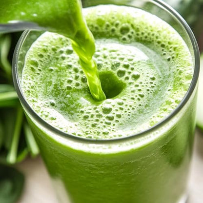 Kuli Kuli Bio Moringa Oleifera Blattpulver & Grüner Smoothie – 100% reines, USDA-zertifiziertes & nicht-GMO Moringa-Pulver, ideal für Smoothies, Tee und Speisen, 1 Packung (210 g)