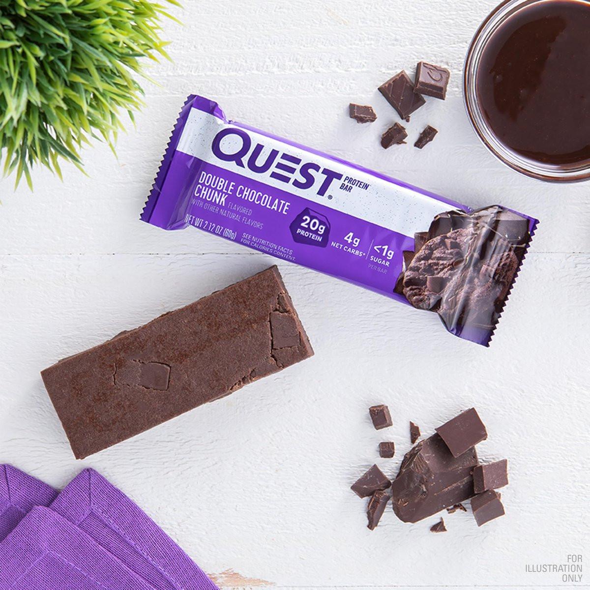 Quest Nutrition Doppel-Schokoladenstückchen Proteinriegel, 20 g Protein, 1 g Zucker, 4 g Netto-Kohlenhydrate, glutenfrei, keto-freundlich, 4er-Pack