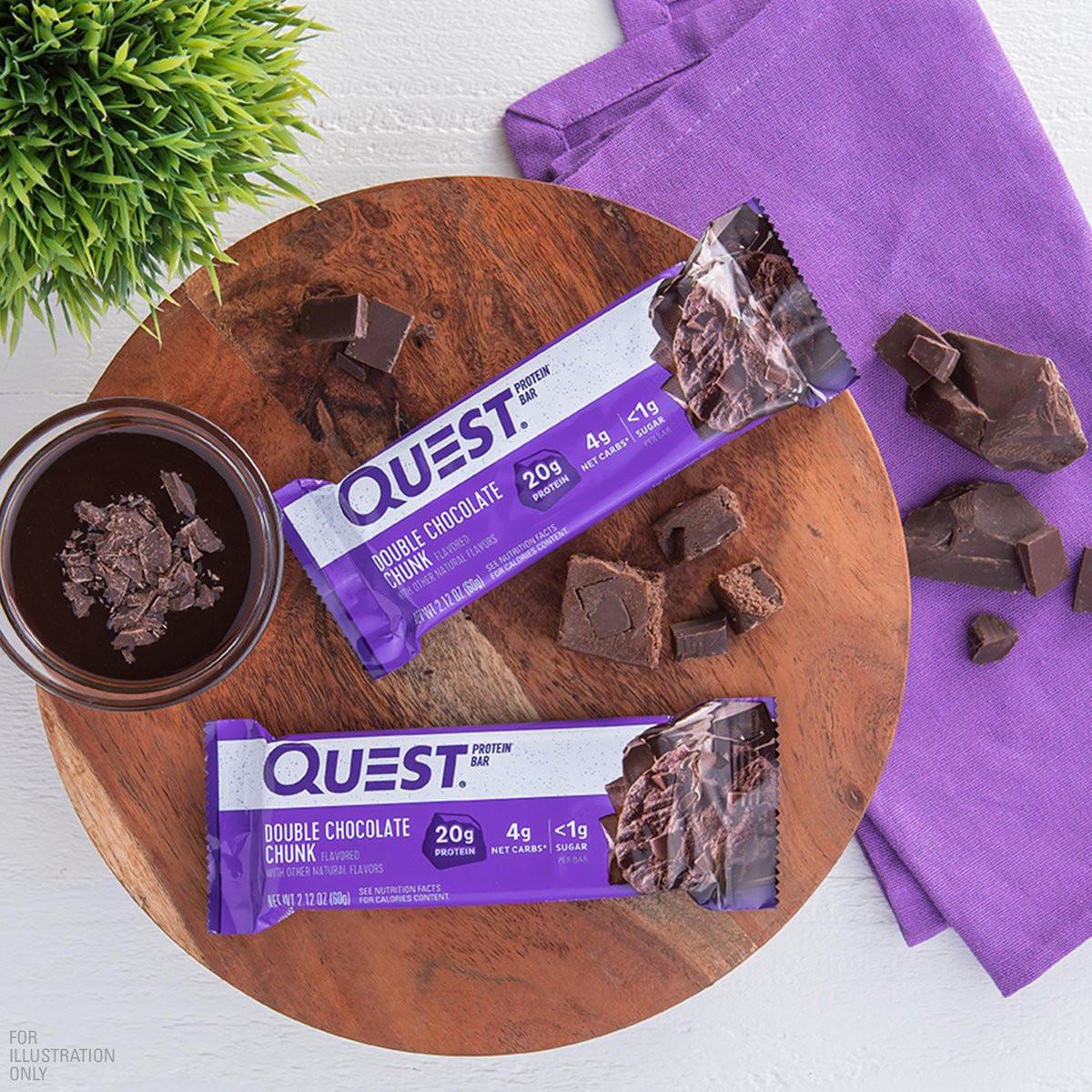 Quest Nutrition Doppel-Schokoladenstückchen Proteinriegel, 20 g Protein, 1 g Zucker, 4 g Netto-Kohlenhydrate, glutenfrei, keto-freundlich, 4er-Pack
