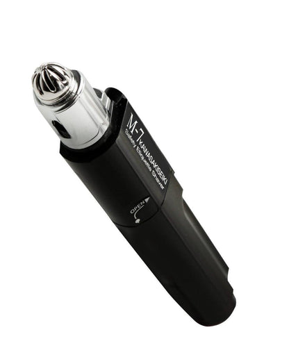 KAWASAKISEIKI M-7 Nasenhaartrimmer – Multifunktionaler Trimmer für Nase, Ohren und Augenbrauen für Männer mit vernickelter sterilisierender Beschichtung und selbstreinigendem wasserresistentem Design – inklusive Reiseetui