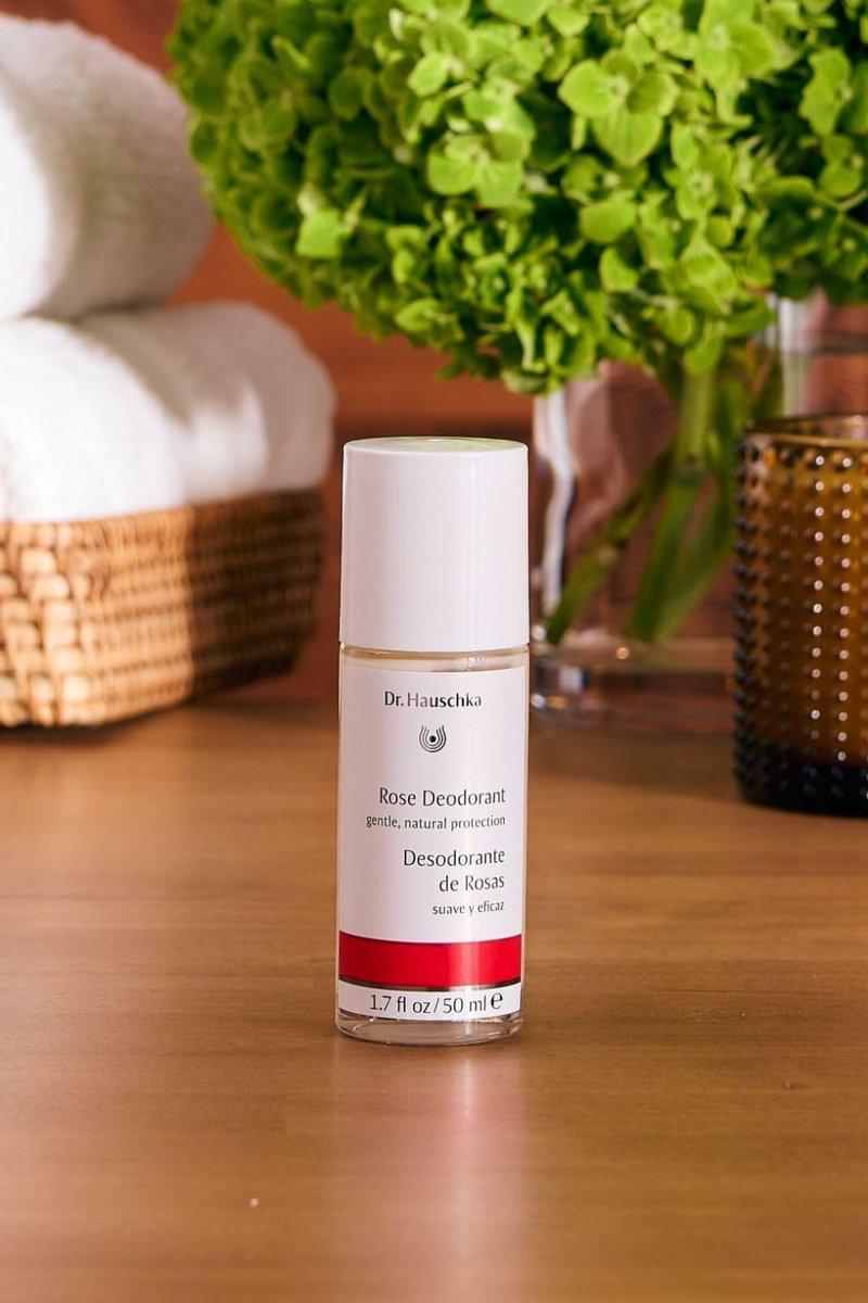 Dr. Hauschka Rosen-Deodorant, 50 ml – Natürlicher Deodorant-Schutz mit Rosenduft