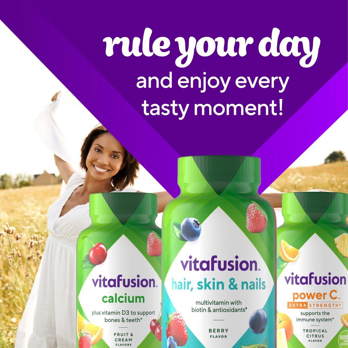 Vitafusion Gorgeous Hair, Skin & Nails Multivitamin Gummis mit Biotin und Antioxidantien Vitamin C & E, Himbeergeschmack, 135 Stück (45-Tage-Vorrat)