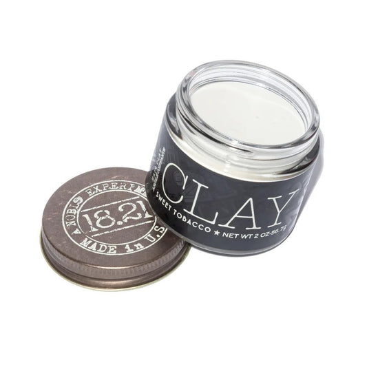 18.21 Man Made Haarstyling Clay mit mattem Finish und süßem Tabakduft, 56 g
