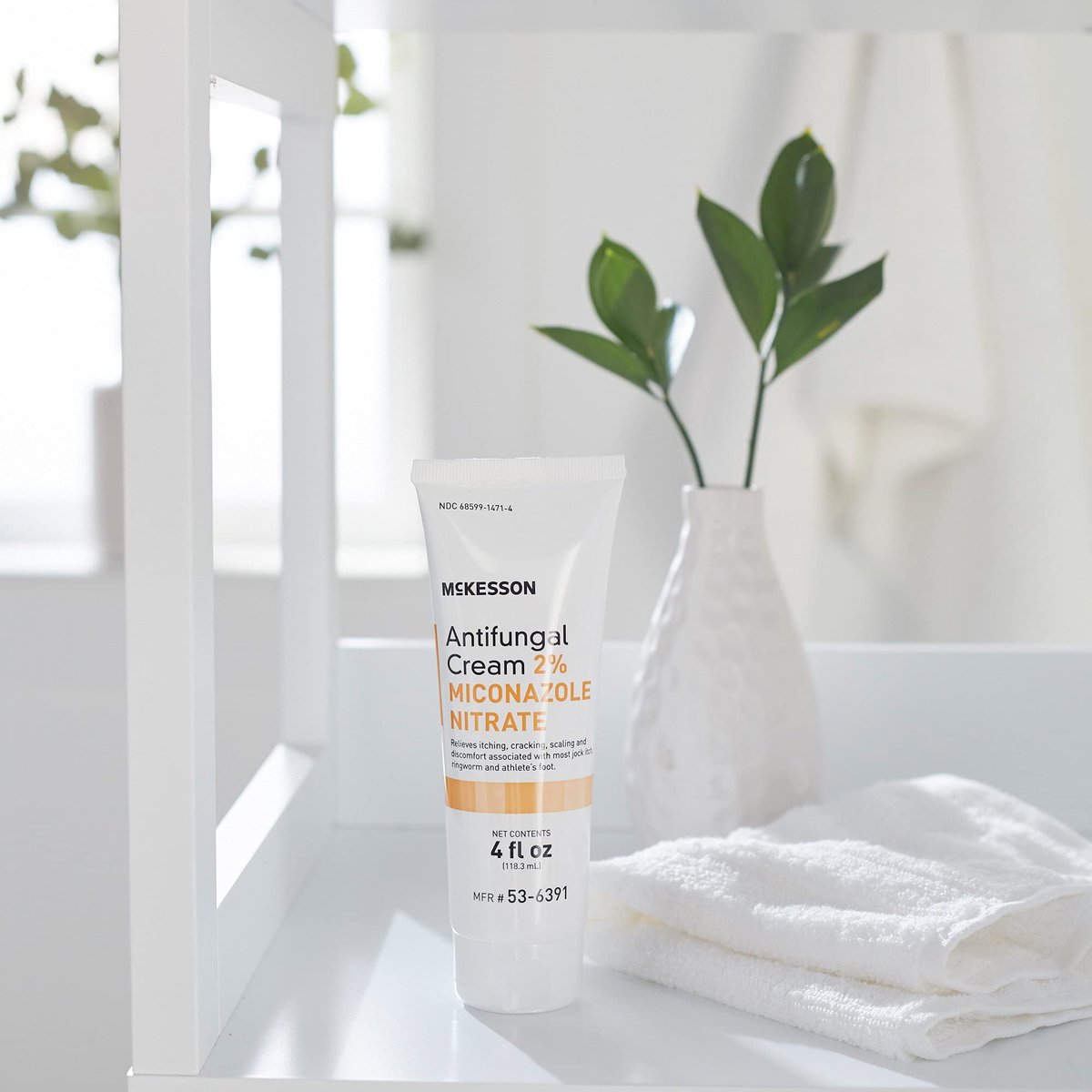 McKesson Antifungal Creme 2% Miconazolnitrat Creme 4oz Tube (1 Einheit), # 6391 (ehemals Repara Antifungal Creme)
