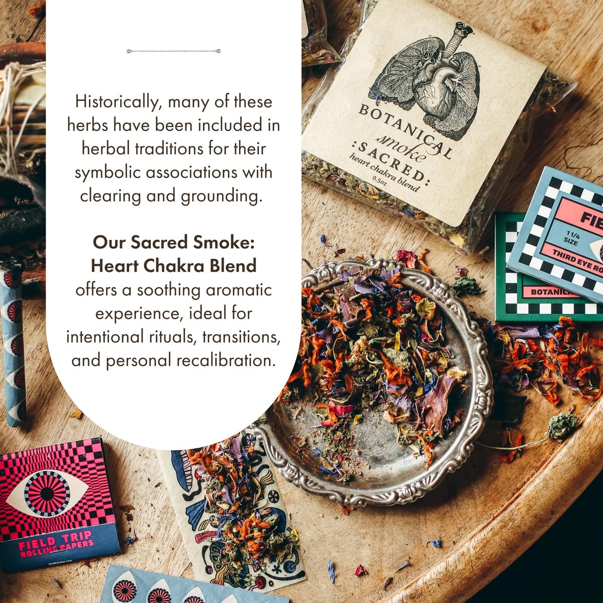 Anima Mundi Apothecary Smokable Herbs - Sacred Smoke - Heart Chakra Kräutermischung zum Rauchen - mit entspannenden Botanicals wie Beifuß, Helmkraut, blauer Kornblume, Ringelblume & Rosenblättern (0,5 oz)