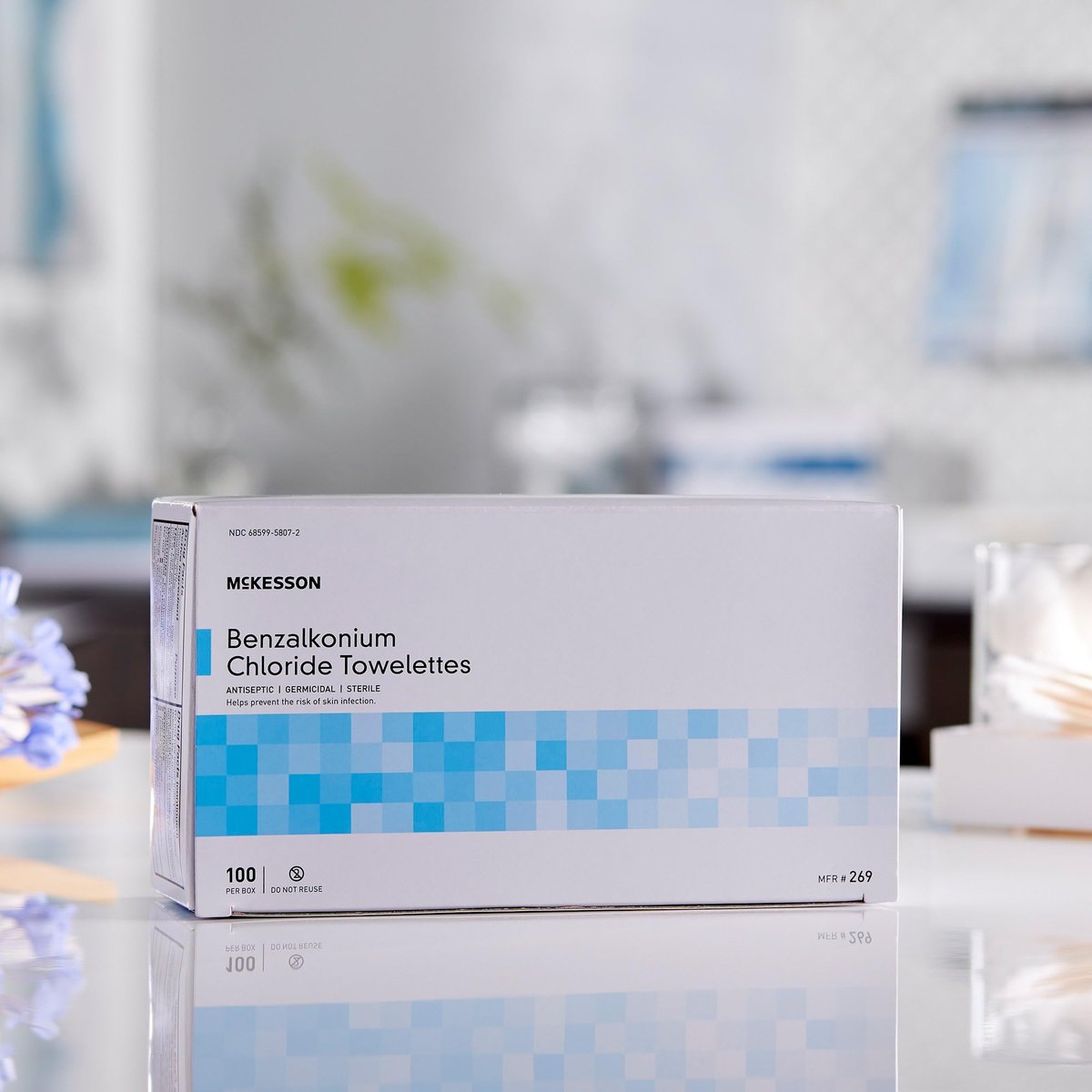McKesson Benzalkoniumchlorid-Tücher [Packung mit 100] Erste-Hilfe-Antiseptische Tücher, steril, einzeln verpackt