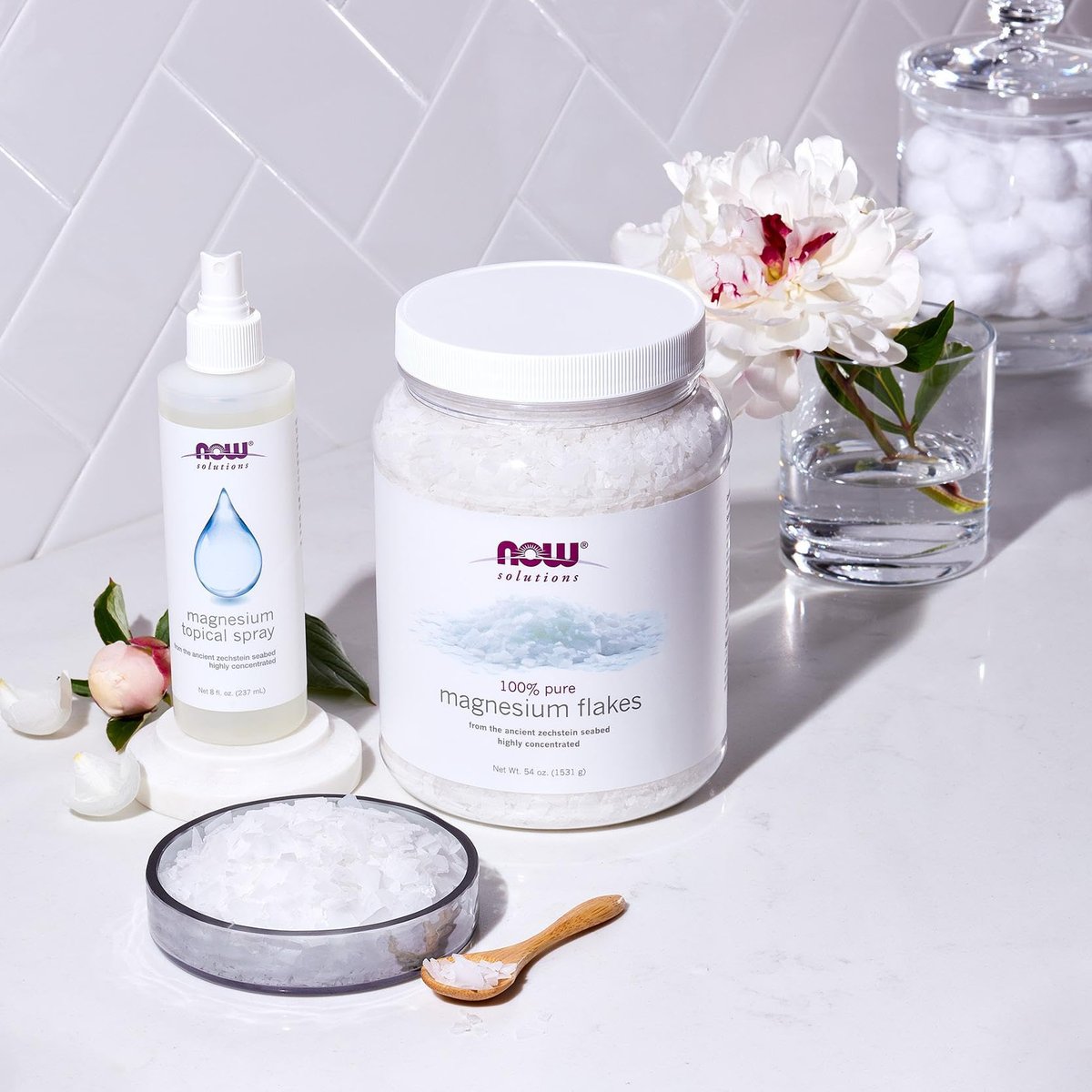 NOW Foods Solutions, Magnesiumflocken, 100% rein, aus dem uralten Meeresboden, hochkonzentriert, 54 Unzen