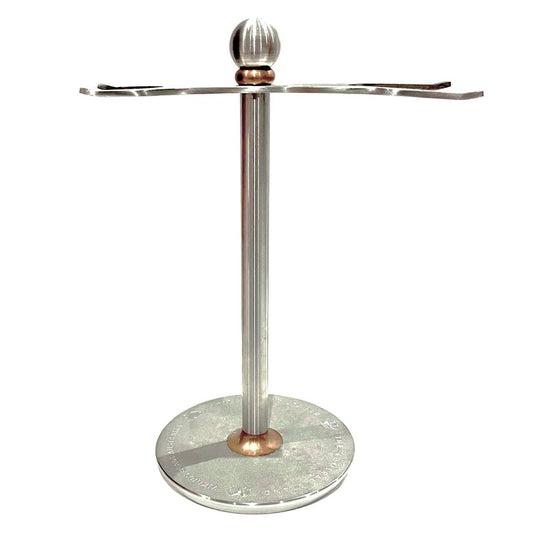 Luxury-Rasier- und Pinselständer The Admiral von VIKINGS BLADE – Alter Wikinger-Look mit schwerem, gealtertem Edelstahl & Messing, extra breite Öffnungen, passend für die meisten Rasierer und Pinsel