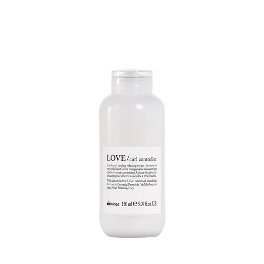 Davines LOVE Curl Controller – Lockencreme mit Anti-Frizz-Effekt für welliges und lockiges Haar, definiert Locken, macht sie weich, leicht und elastisch, selbst bei hoher Luftfeuchtigkeit, mit Mandelextrakt, 150 ml