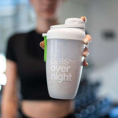 Oats Overnight Shaker Flasche – Auslaufsicherer Shakerbecher mit sicherem Schraubverschluss & Fülllinie, spülmaschinenfest – Mixbecher für Proteinshakes, Haferflocken, Frühstück unterwegs & Reisen