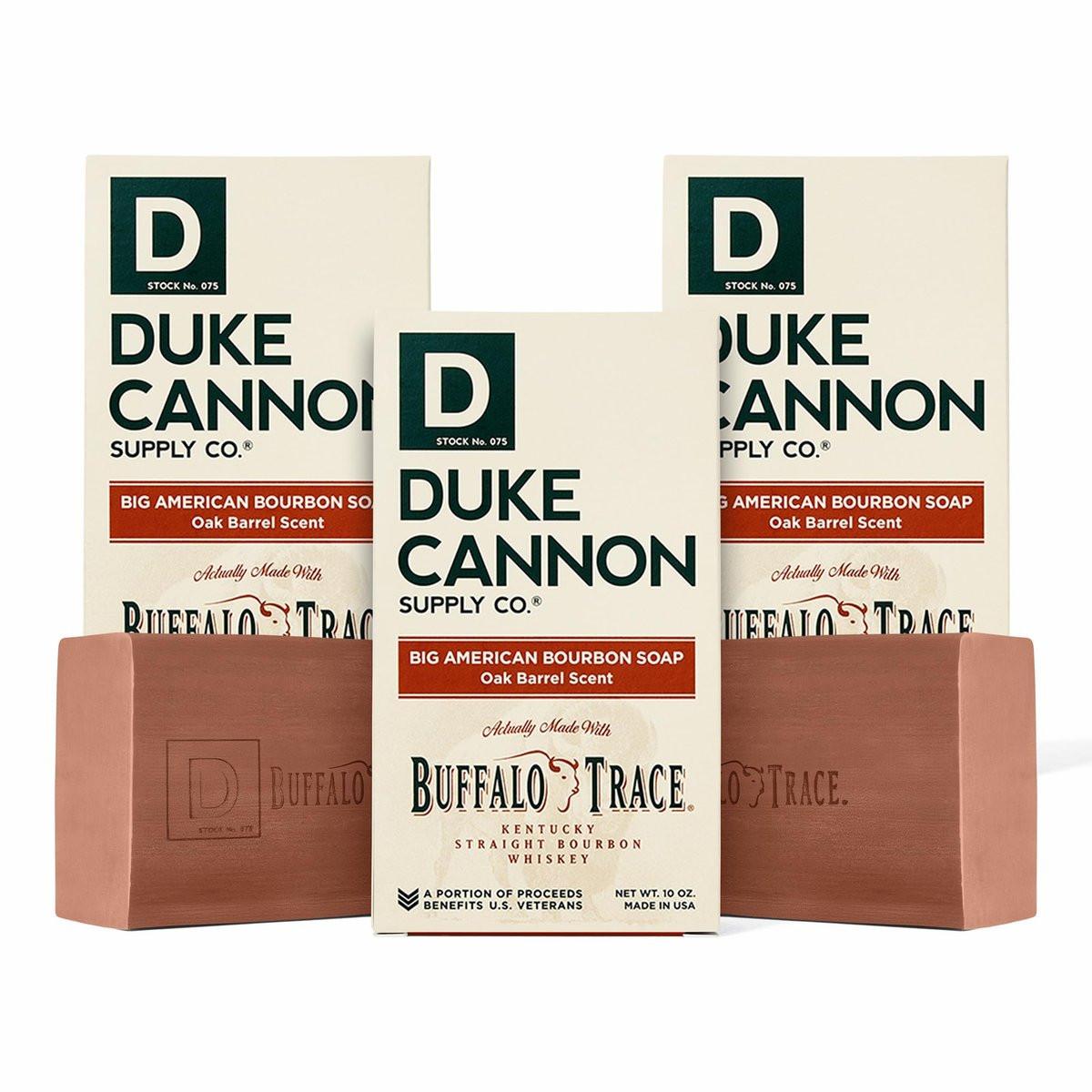 Duke Cannon Supply Co. Big Brick of Soap Bar für Männer – American Bourbon (Charred Oak Barrel Duft) – Extra groß, für alle Hauttypen, 10 oz (3er-Pack)