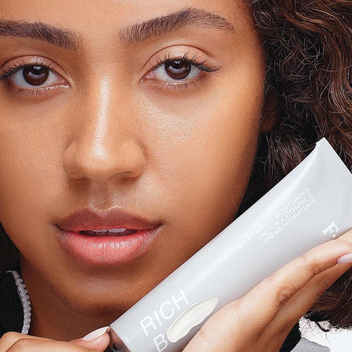Freck Beauty RICH Babe Cactus + Vitamin C Feuchtigkeitscreme | Hydratisiert trockene Haut, beruhigt und pflegt mit leichtem Gefühl, angereichert mit Jojoba- und Kaktusfeigenkernöl, reduziert Rötungen und unterstützt die Hautbarriere