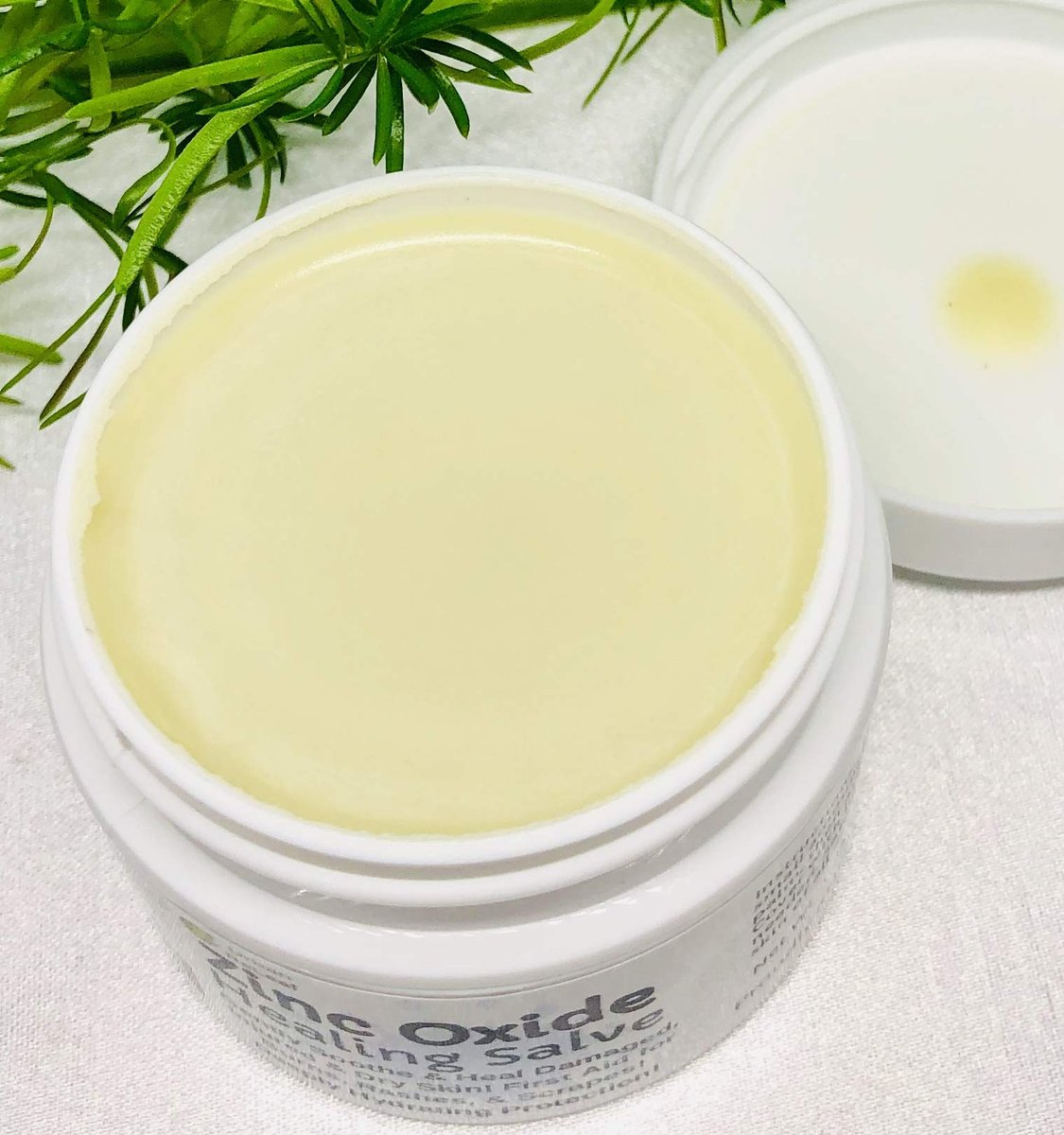 Urban ReLeaf Zinksalbe – Sanft beruhigen & schützen bei Hautirritationen, Verbrennungen, Hautausschlag & Schürfwunden. 100% natürliche Pflege für empfindliche Haut jeden Alters.