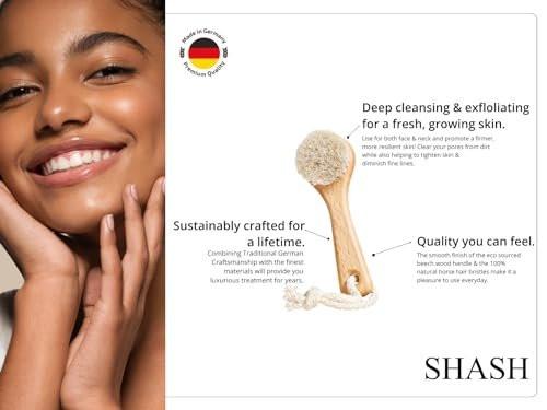 SHASH Seit 1869 Handgefertigt in Deutschland - Nachhaltige Gesichtsbürste zum Peeling, Reinigungsbürste, Peelt die Haut zur Reduzierung von Schuppen, Unterstützt einen strahlenden Teint (Mittlere Rosshaarborsten)