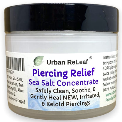 Urban ReLeaf PIERCING RELIEF Meersalzkonzentrat zur Nachsorge – Sicher reinigen, beruhigen und sanft beruhigen bei neuen, gereizten und Keloid-Buckel-Piercings. Wirksames nicht jodiertes Totes Meer Salz, Teebaum, Rosmarin