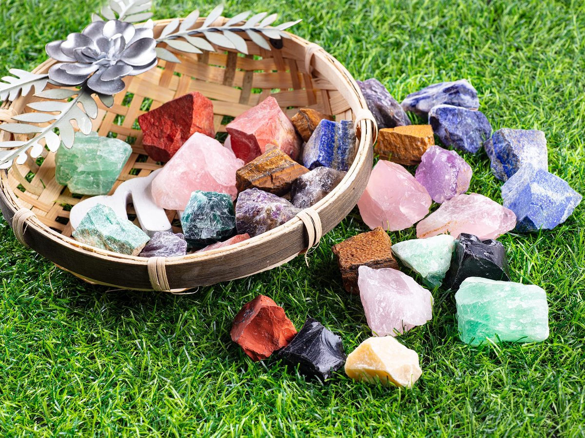 UU UNIHOM 3 kg Bulk Grobe Rohsteine Madagaskar Steine Mischung 1" natürliche Rohkristalle zum Tumbeln, Schleifen, Brunnensteine, Dekoration, Polieren, Drahtwickeln, Wicca Reiki Kristallheilung