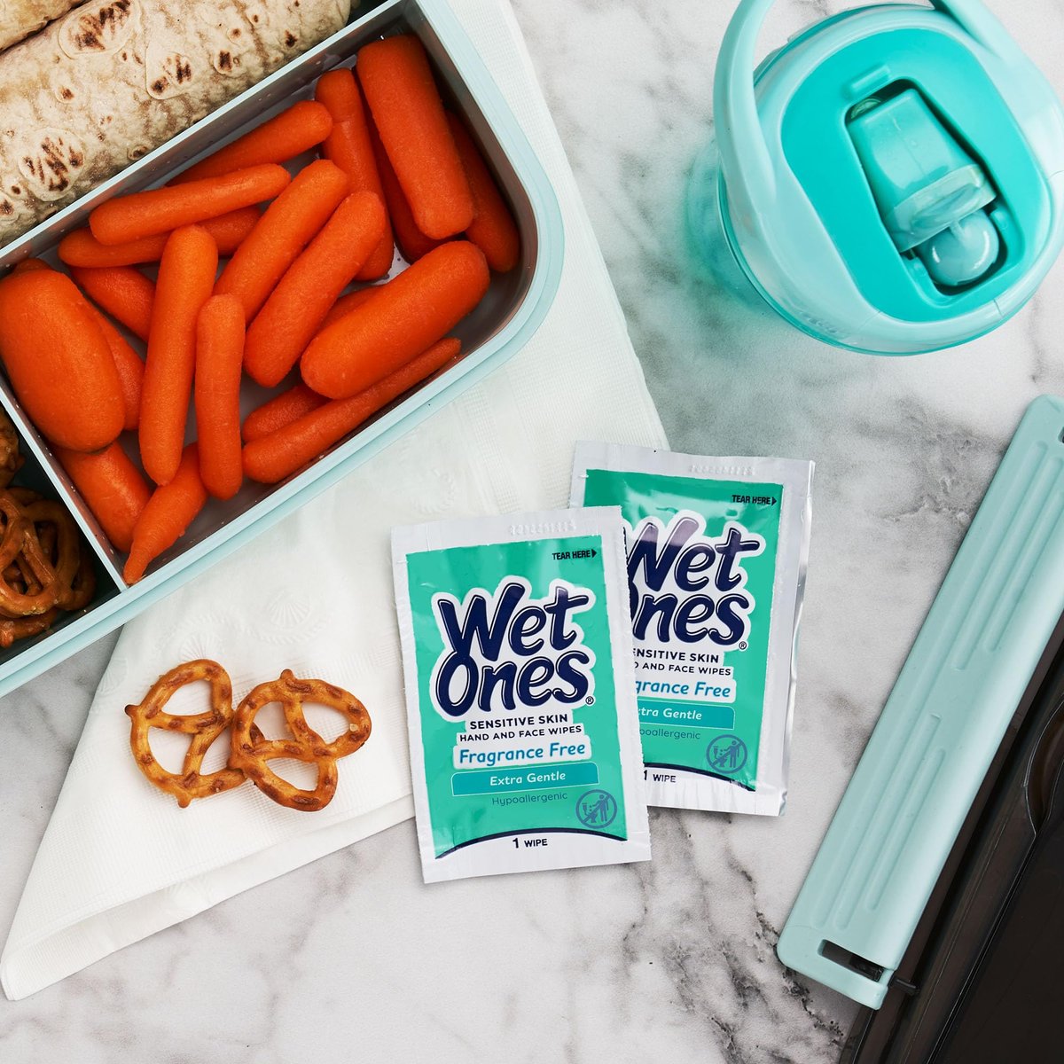 Wet Ones Hand and Face Wipes Singles, Unscented – 24 einzeln verpackte Tücher (6er-Pack) für empfindliche Haut