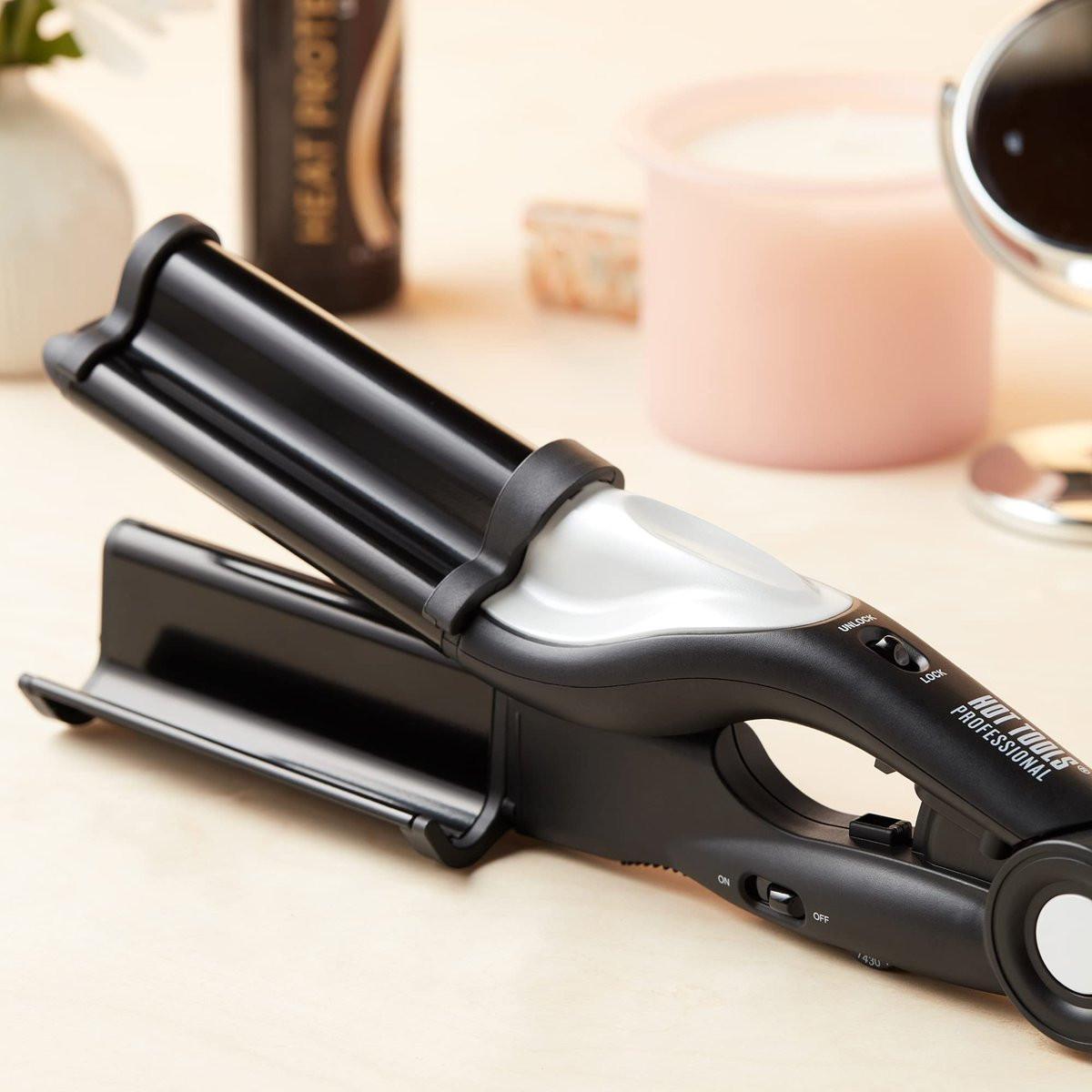 Hot Tools Pro Artist Nano Ceramic Deep Waver – Beachy Waves ohne Frizz und mit glänzendem Finish