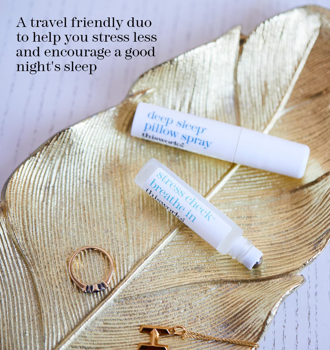 thisworks Choose Sleep Travel Kit – Tiefschlaf-Kit mit Mini-Spray und Aromatherapie-Roller, ätherische Öle aus Eukalyptus, Weihrauch und Lavendel, 2x5 ml
