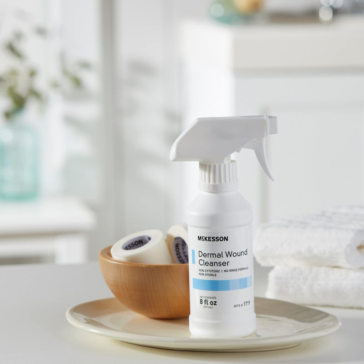 McKesson Dermal Wundreinigungsspray, 237 ml – Erste-Hilfe-Lösung für Schnitte, Schürfwunden, Verbrennungen und kleinere Verletzungen