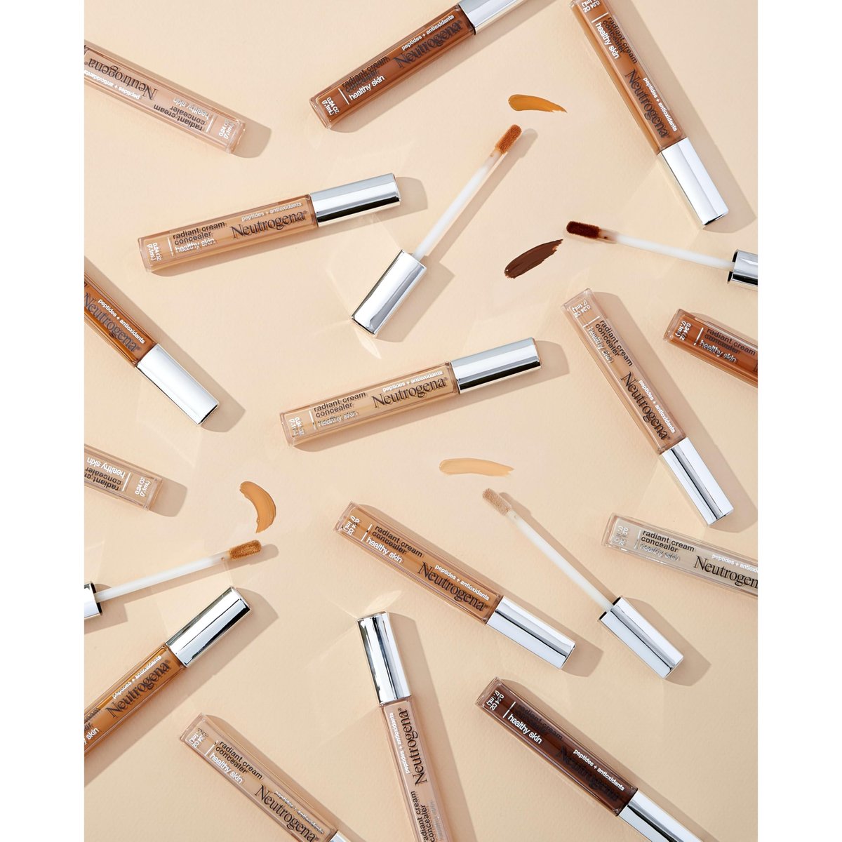 Neutrogena Healthy Skin Radiant Brightening Cream Concealer mit Peptiden & Vitamin E Antioxidans – Leichter Perfektionierender Concealer, nicht komedogen, Haselnuss Medium 01 warme Untertöne, 0,24 oz