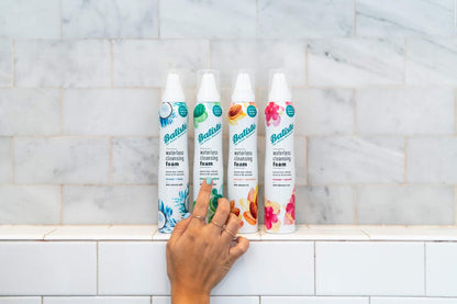 Batiste Wasserloser Reinigungsschaum Reinigen und Stärken mit Mandelöl, 102 g
