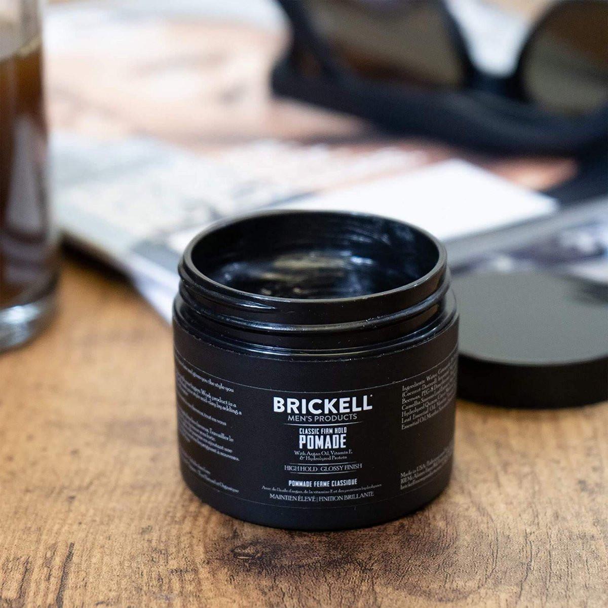 Brickell Herren Haarstyling Pomade mit starkem Halt & Glanz, natürliche & organische Inhaltsstoffe, 56,7 g