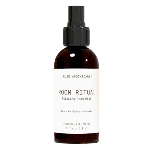 Muse Apothecary Room Ritual – Aromatischer und entspannender Raumnebel, 118 ml, mit natürlichen ätherischen Ölen – Aloe + Eukalyptus + Lavendel