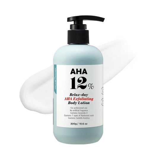 VILLAGE11FACTORY Relax Day AHA Exfoliating Body Lotion | Glykolsäure Lotion für Keratosis Pilaris, Erdbeerbeine & raue Haut | Feuchtigkeitsspendende Körperpflege gegen dunkle Flecken, Akne & Textur | 10,6 fl oz