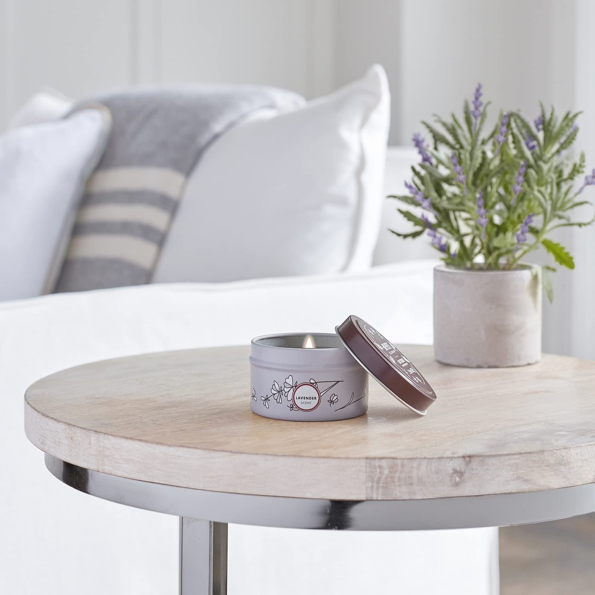 MRS. MEYER'S CLEAN DAY Soja-Tin-Kerze – Lavendel, 12 Stunden Brenndauer, 2,9 Unzen